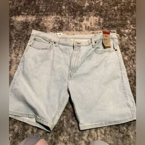 Levi’s Men’s 412 Slim Shorts Light Wash, Size 42, 9”
